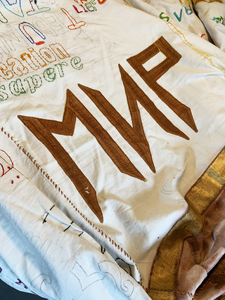 Manto mutante, Manto mutante, particolare