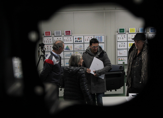 Fuoco, Aria, Acqua, Terra (Mondi nascosti), Carla Della Beffa, con Ivan Ongari (sindaco di Suzzara), Marco Panizza (conservatore del Museo) e Aldo Beccari (direttore dello stabilimento), Photo © Francesco Di Spirito