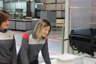 Fuoco, Aria, Acqua, Terra (Mondi nascosti), Alessia e Mariana, Photo © Francesco Di Spirito