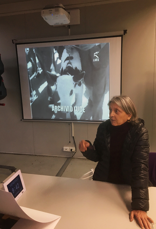 Sole Suzzara S.r.l., Carla Della Beffa nella sede di Suzzara di Sole durante l'esposizione del proprio progetto, Photo © Marco Panizza